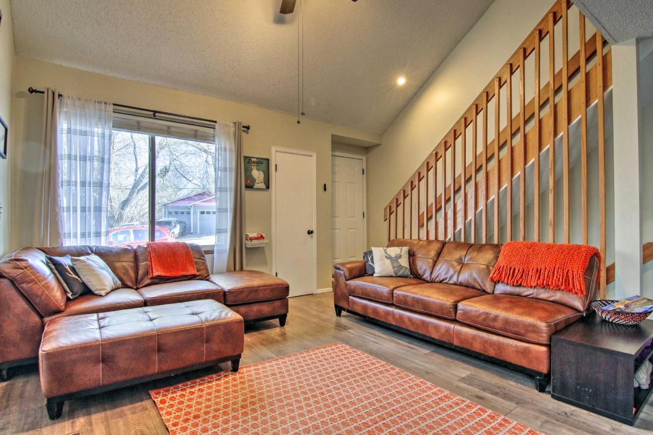 Escape With Aandc And Private Deck! Apartment