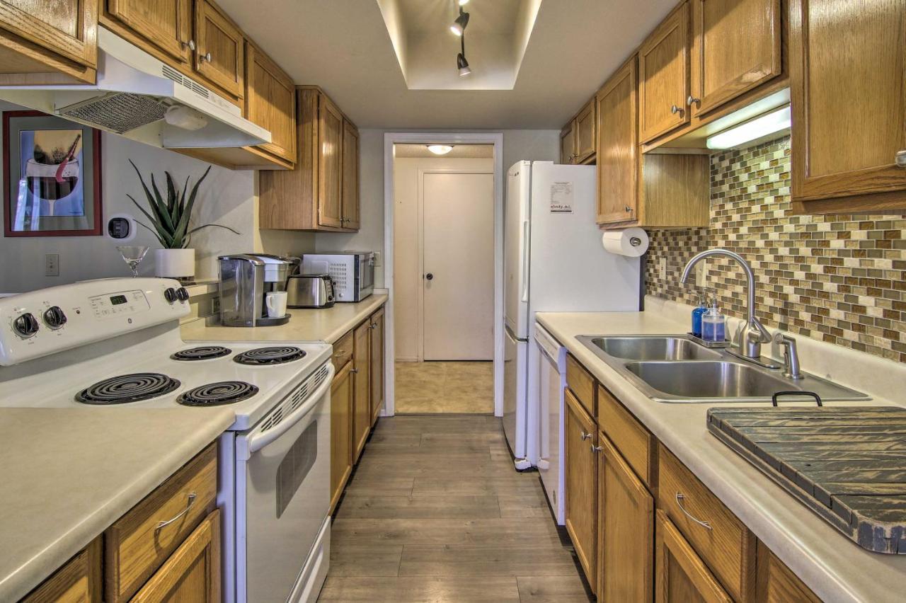 Apartment Escape With Aandc And Private Deck! *