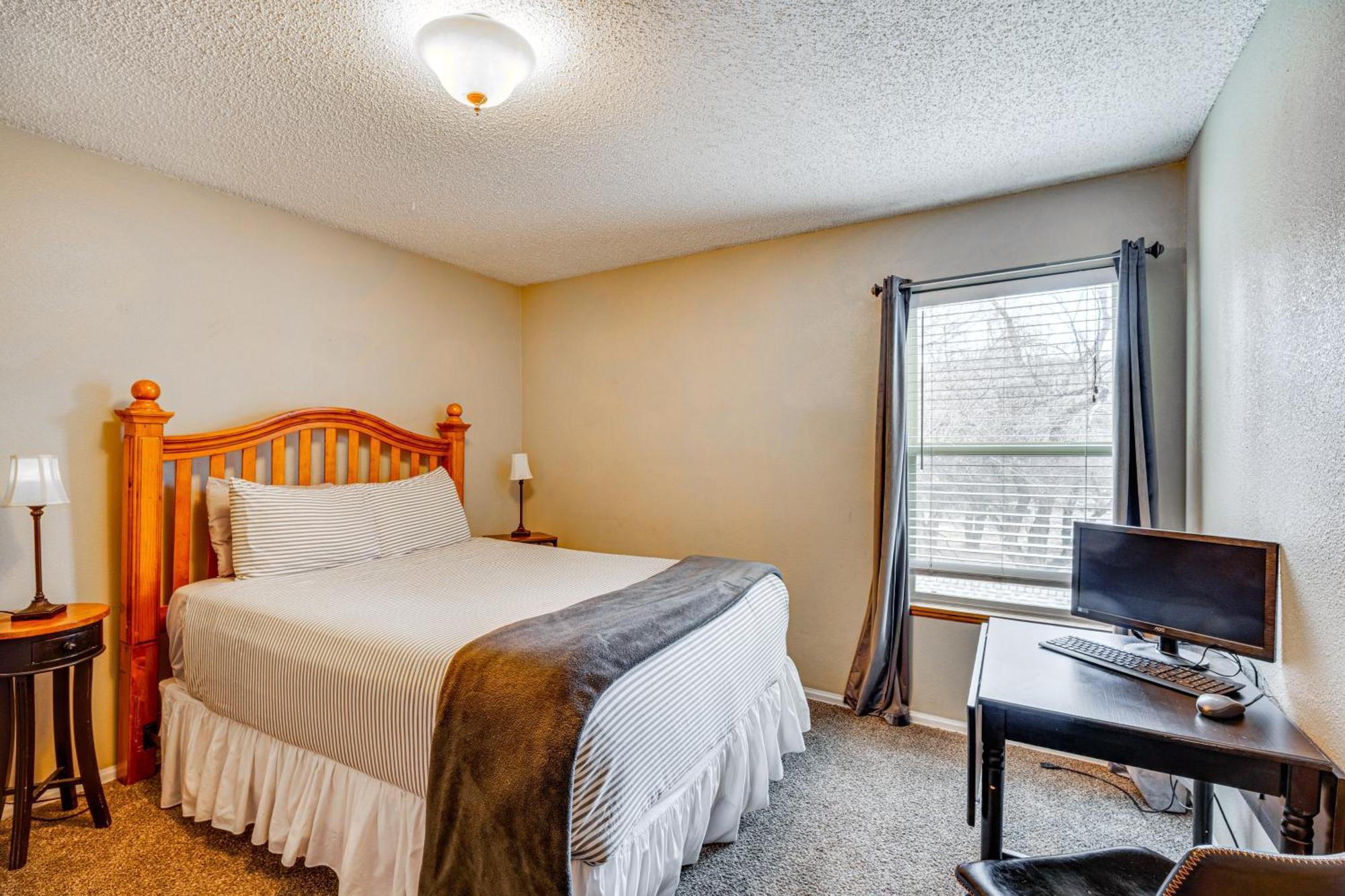 Escape With Aandc And Private Deck! * Manitou Springs